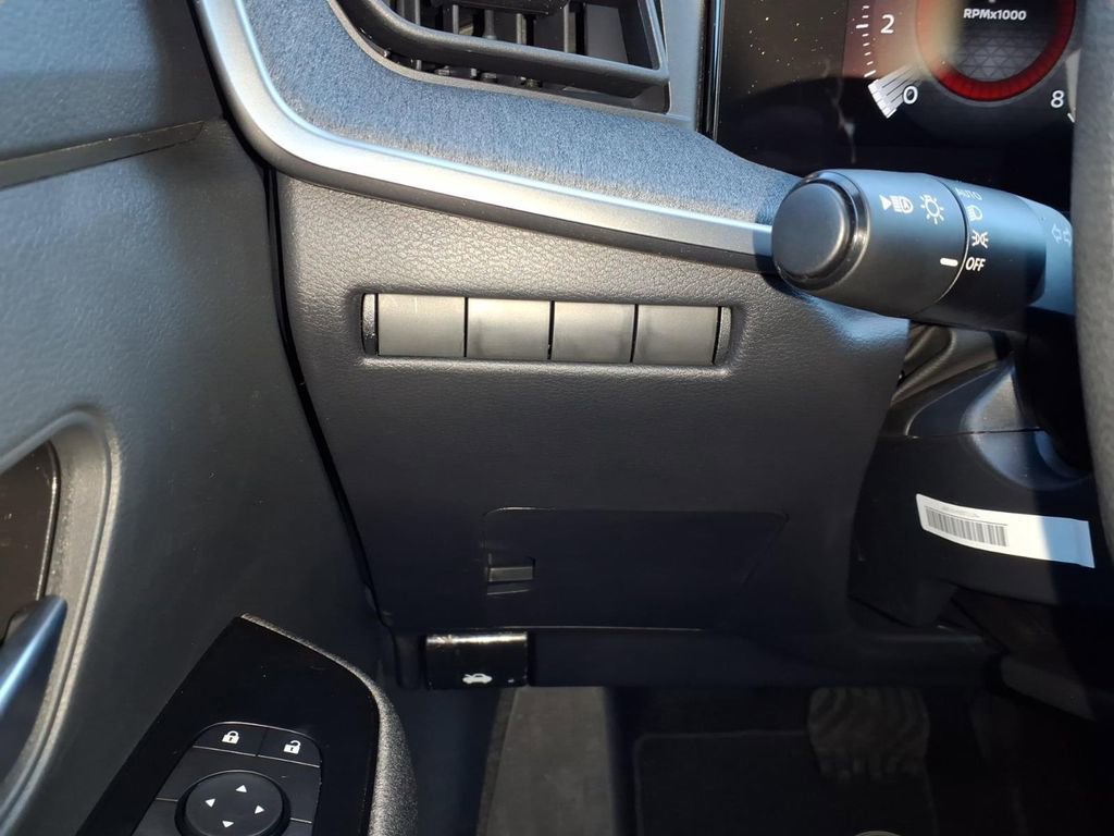 New 2025 Nissan Kicks SV image 13