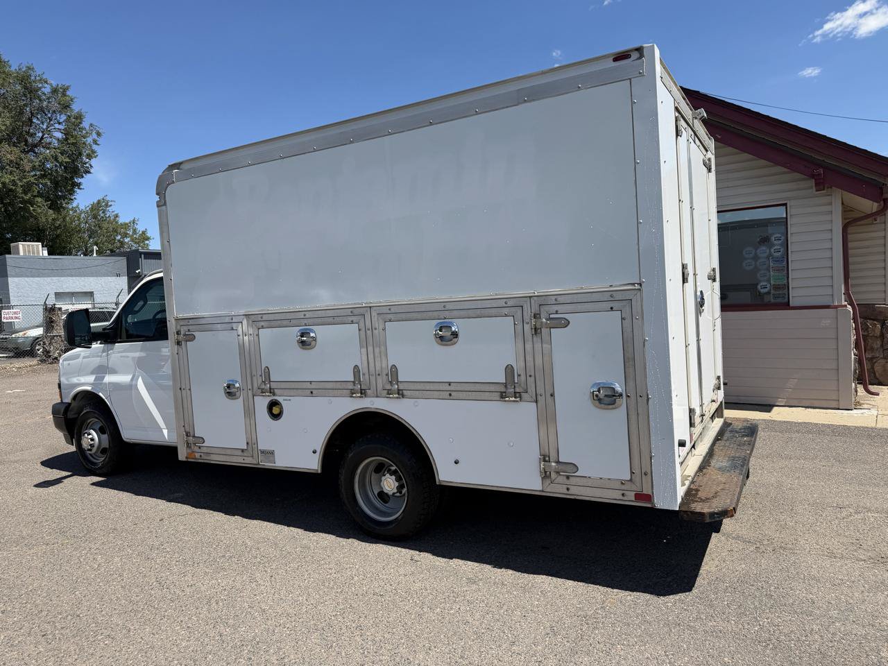 Used 2020 Chevrolet Express 3500 w/ Power Convenience Package RWD image 6