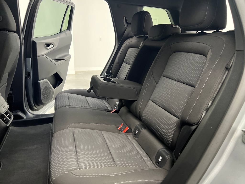 Used 2026 Chevrolet Equinox LT FWD image 13