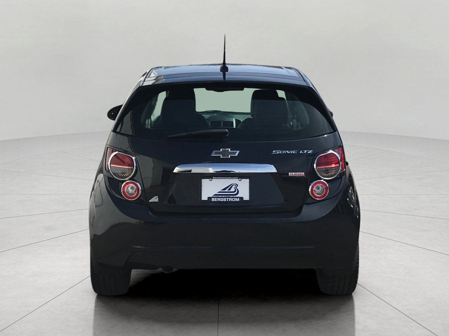 Used 2013 Chevrolet Sonic LTZ FWD image 21