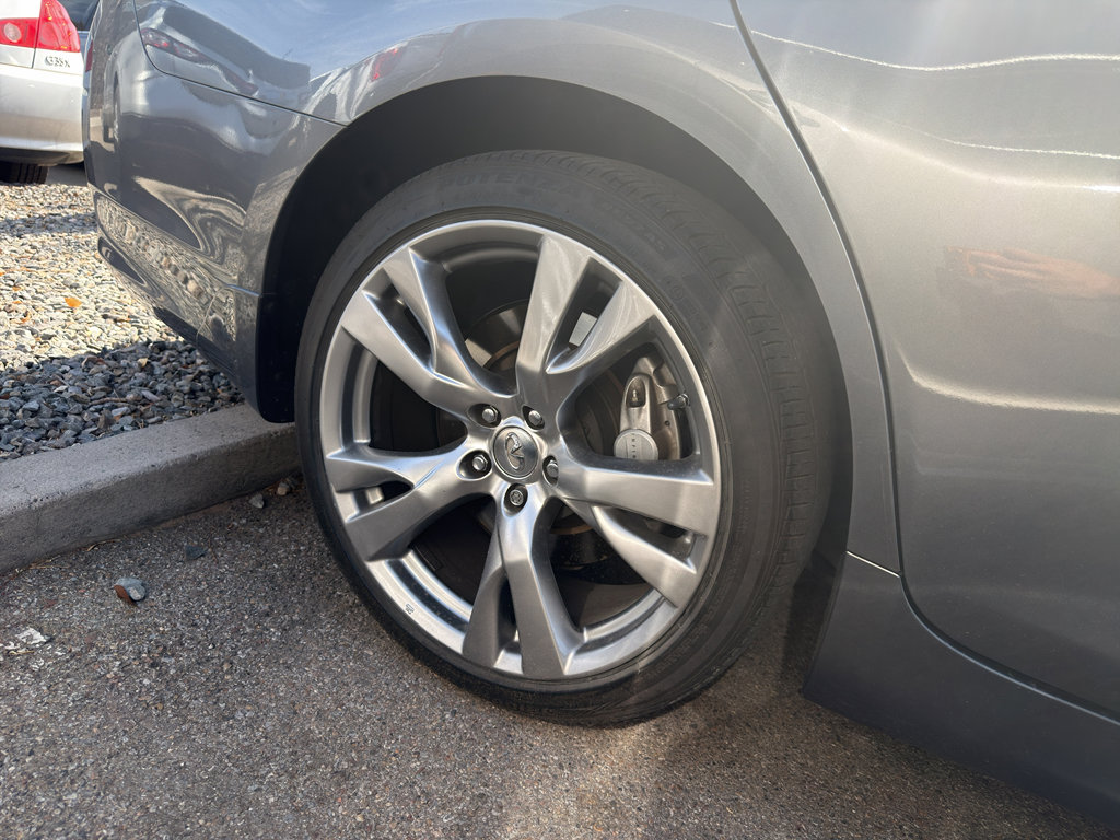 Used 2017 INFINITI Q70 3.7 w/ Technology Package image 15