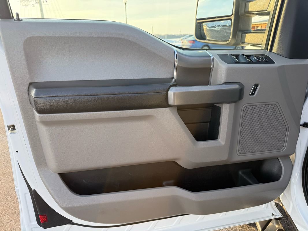 Used 2015 Ford F150 XLT w/ Equipment Group 302A Luxury image 15