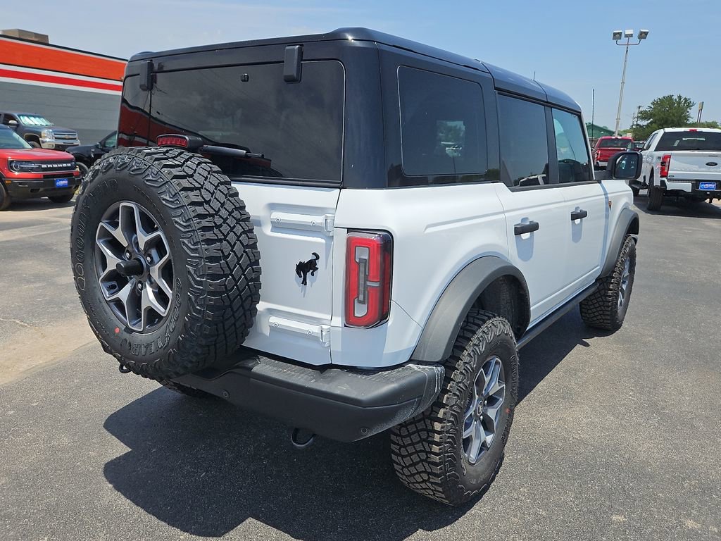 New 2025 Ford Bronco Badlands image 11