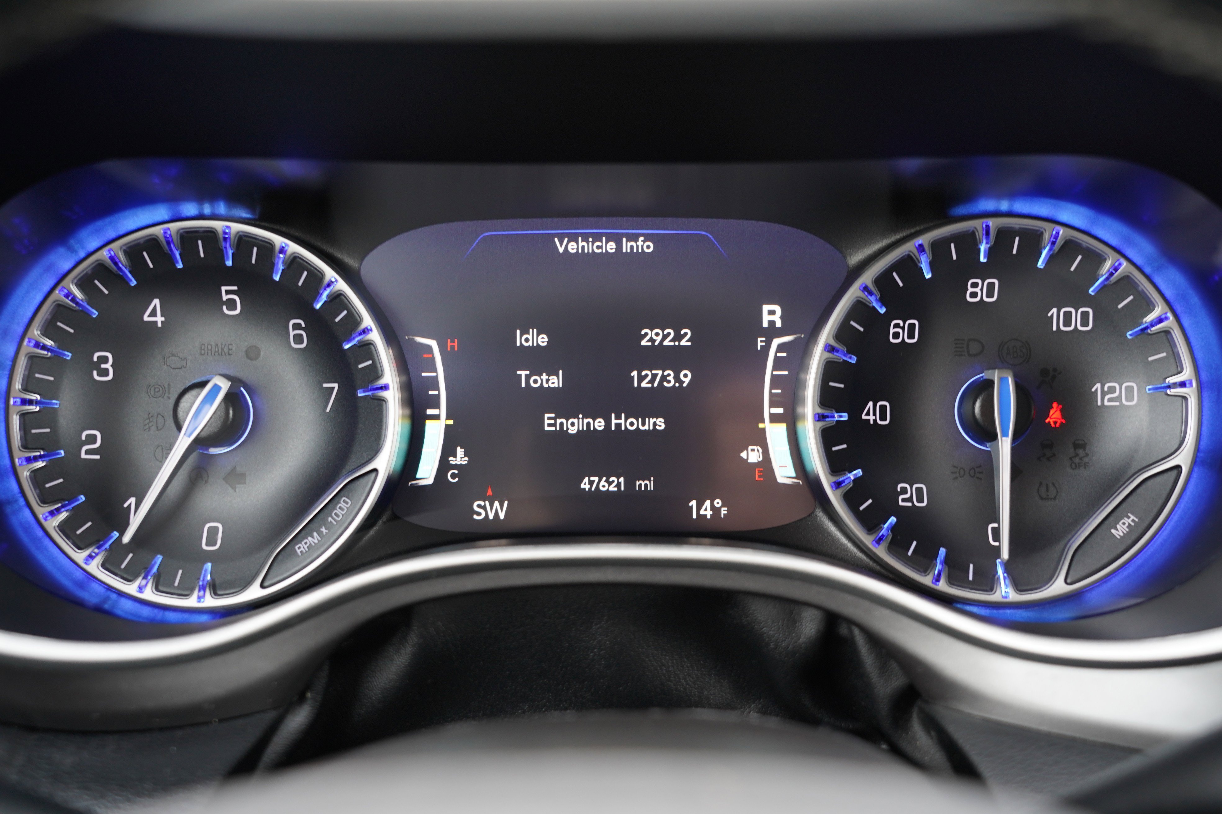 Used 2024 Chrysler Pacifica Touring-L FWD image 34
