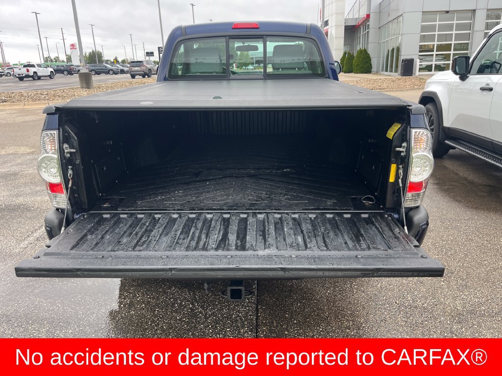 Used 2012 Toyota Tacoma 4x4 Regular Cab image 4