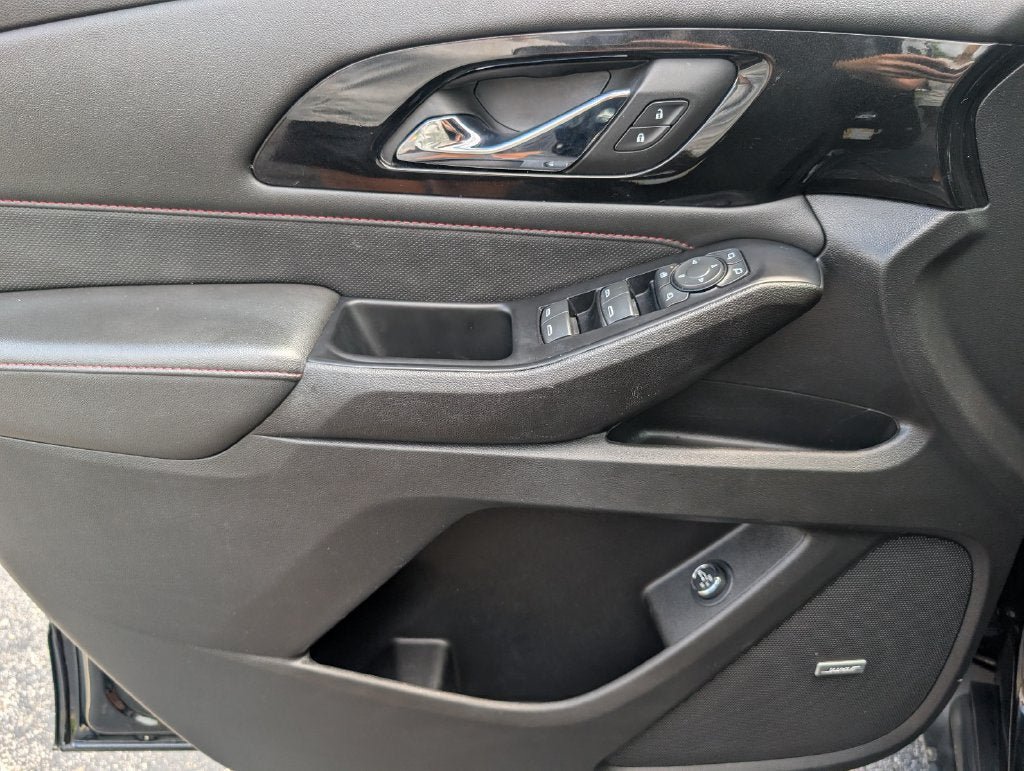 Used 2023 Chevrolet Traverse RS w/ LPO, Floor Liner Package FWD image 16
