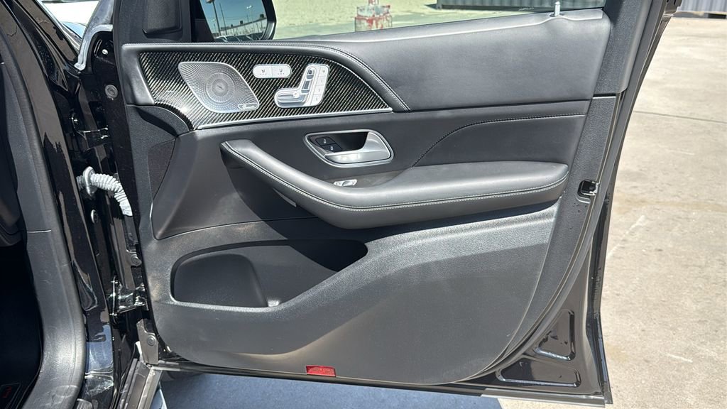 Used 2023 Mercedes-Benz GLS 63 AMG 4MATIC image 32