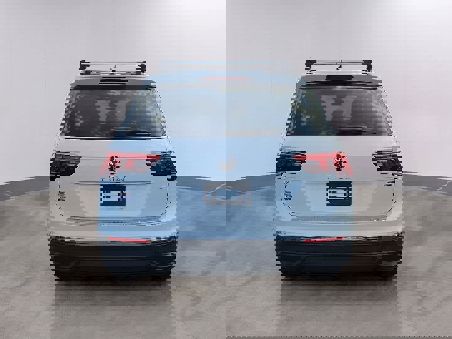 Certified 2023 Volkswagen Tiguan SE w/ Panoramic Sunroof Package image 5