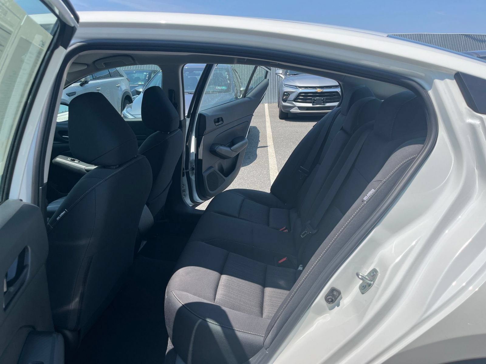 Used 2025 Nissan Altima 2.5 SV FWD image 26