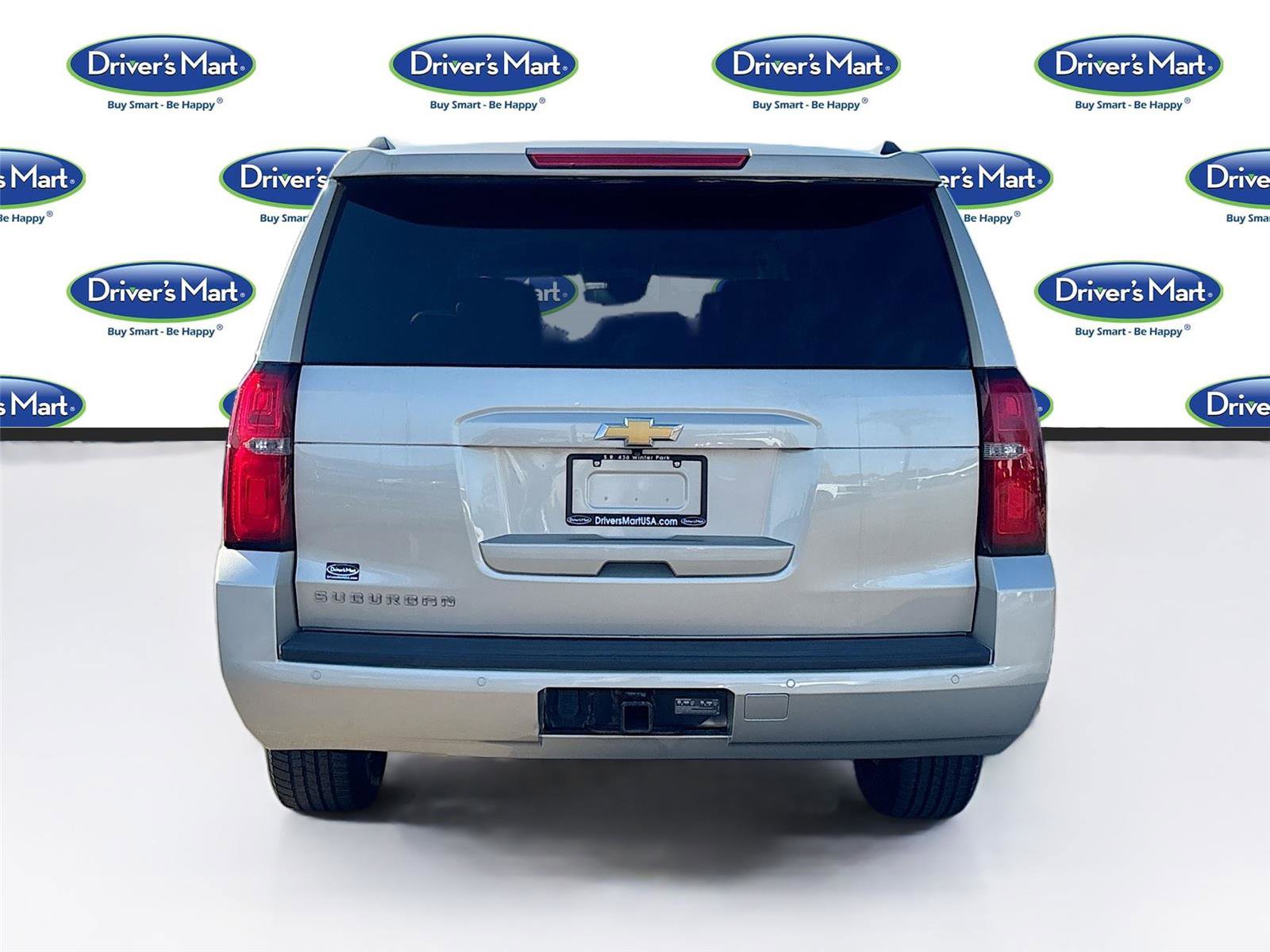 Used 2017 Chevrolet Suburban LT image 6