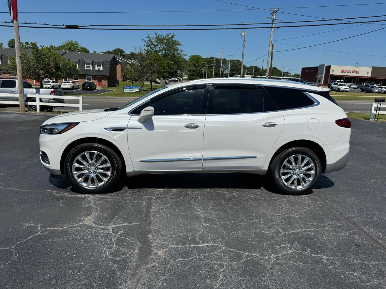 Used 2020 Buick Enclave Premium w/ Sun and Sites Package FWD image 2