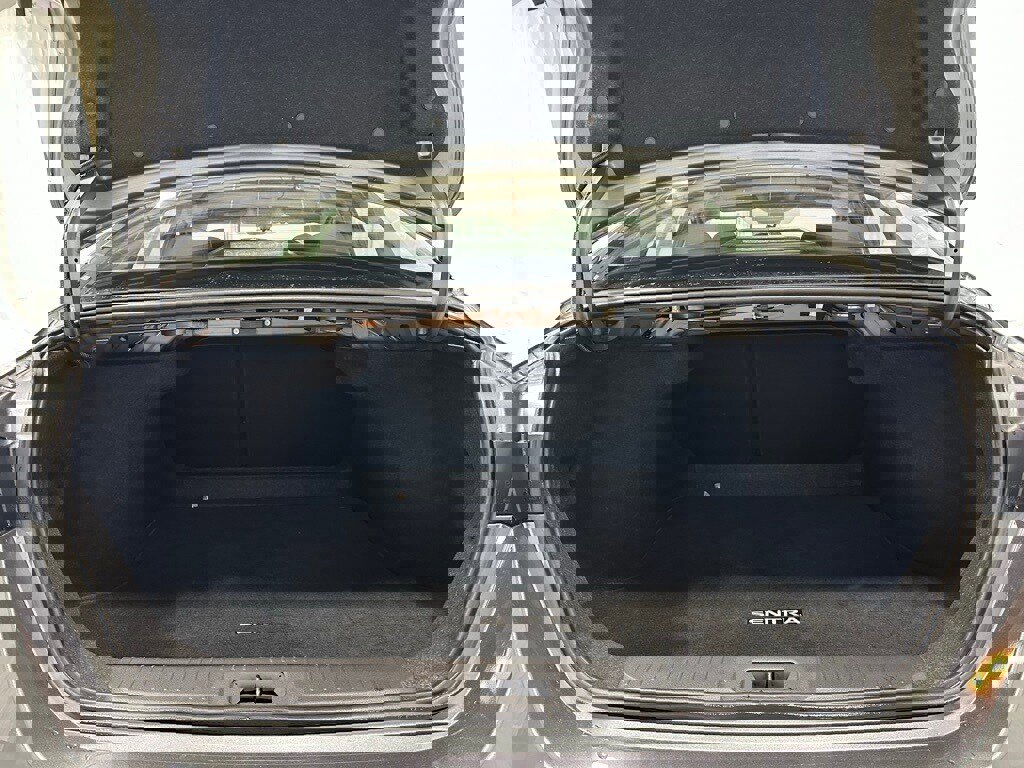 Used 2025 Nissan Sentra SV image 45