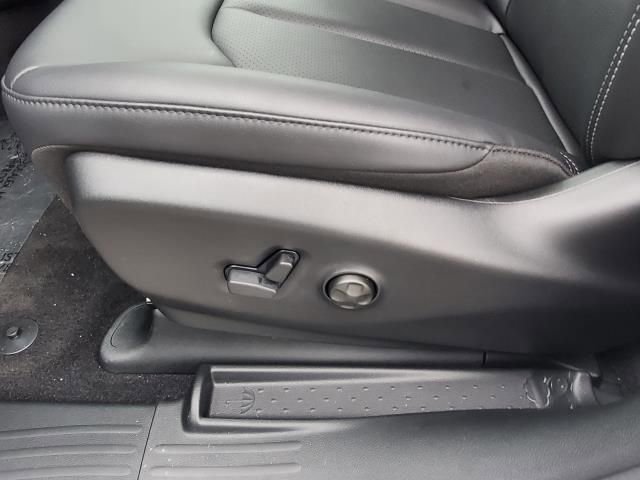 New 2026 Chrysler Pacifica Select image 9