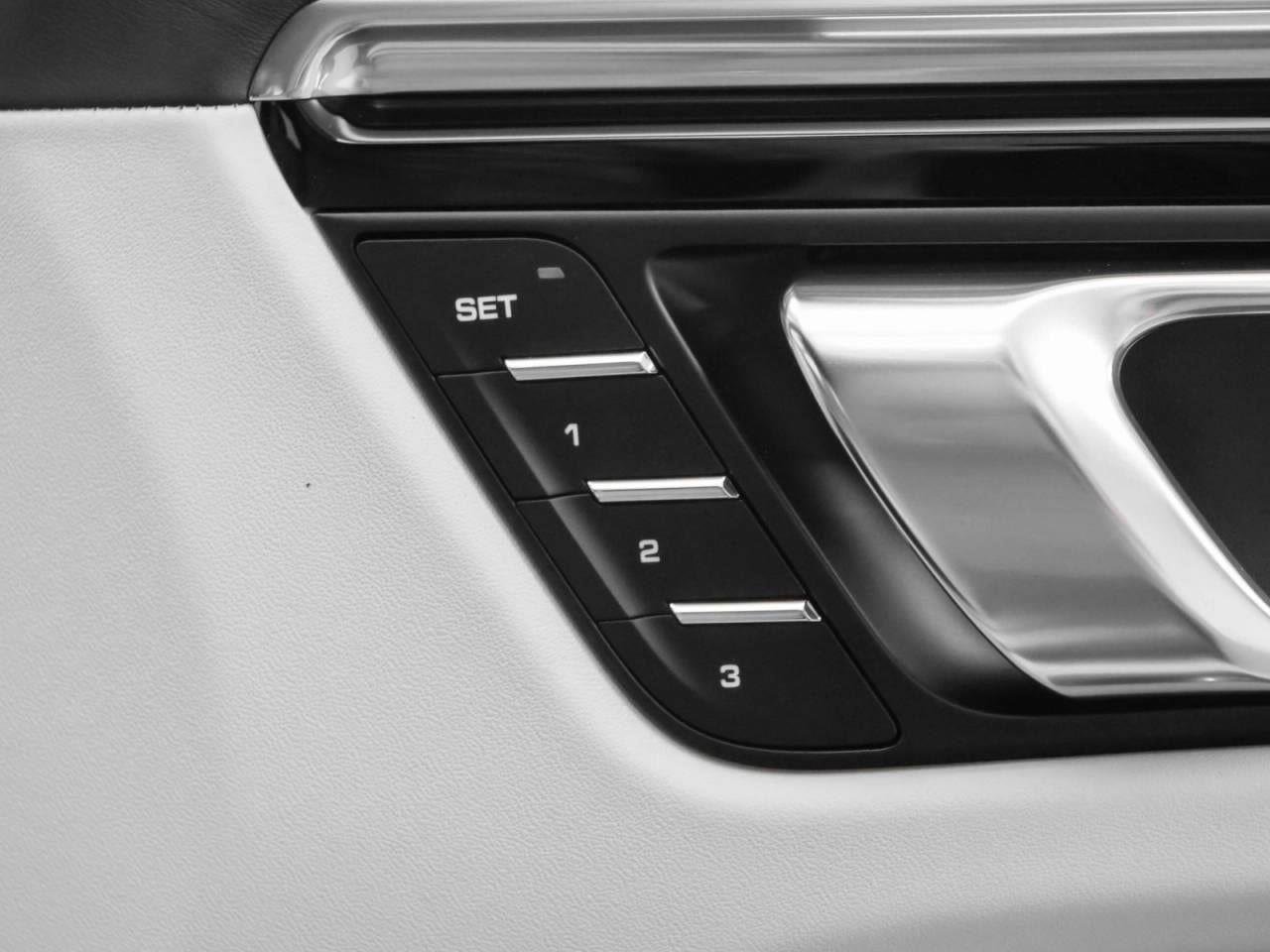 New 2025 Porsche Macan image 80