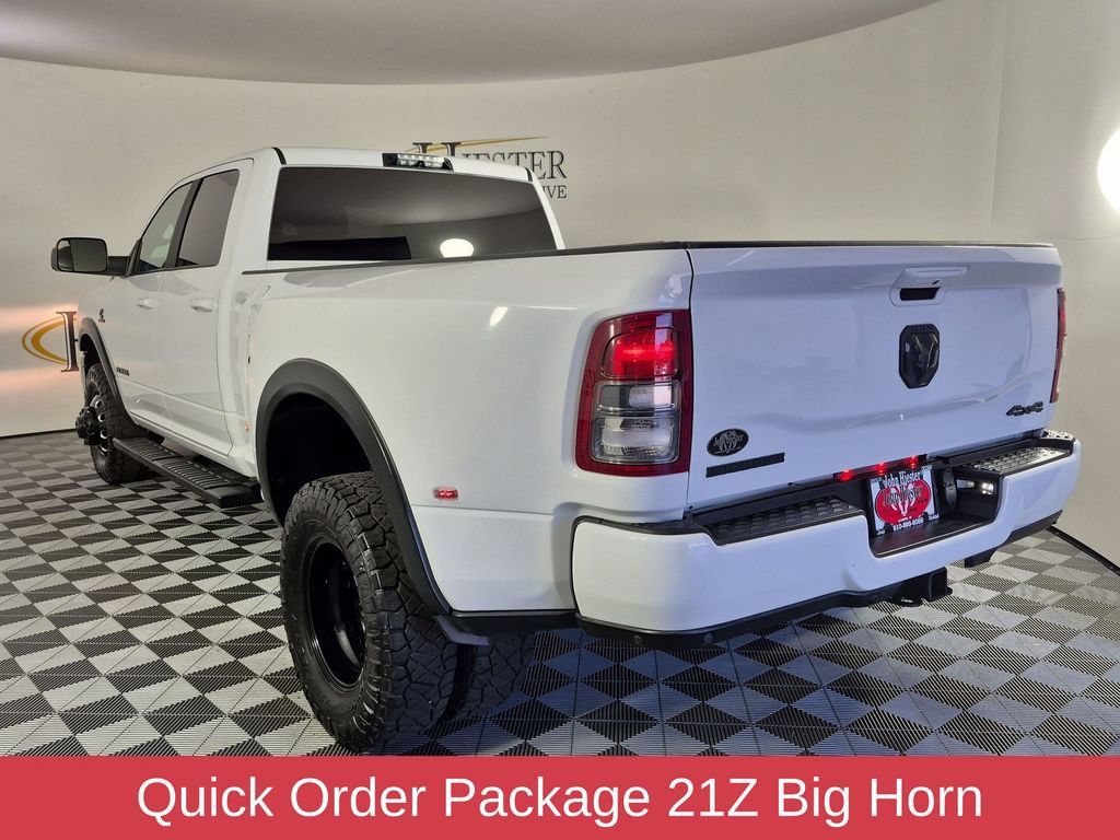 Used 2021 RAM 3500 Big Horn w/ Night Edition AWD/4WD image 6
