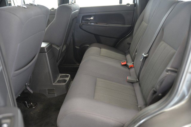 Used 2012 Jeep Liberty Sport image 25