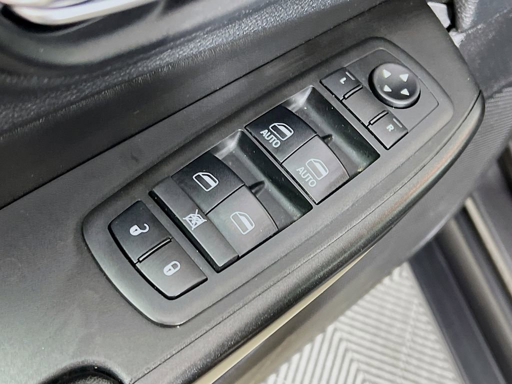 Used 2019 Jeep Cherokee Trailhawk w/ Comfort/Convenience Group image 33