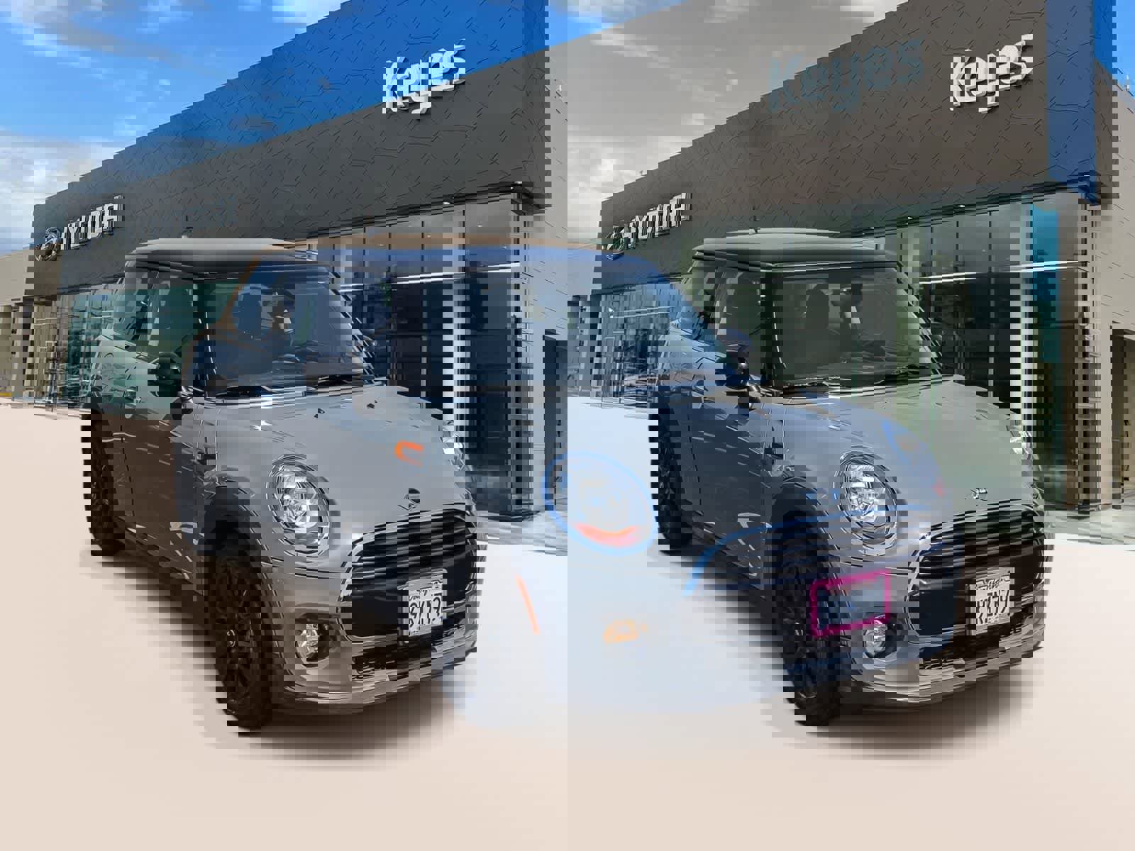 Used 2017 MINI Cooper 2-Door Hardtop image 3