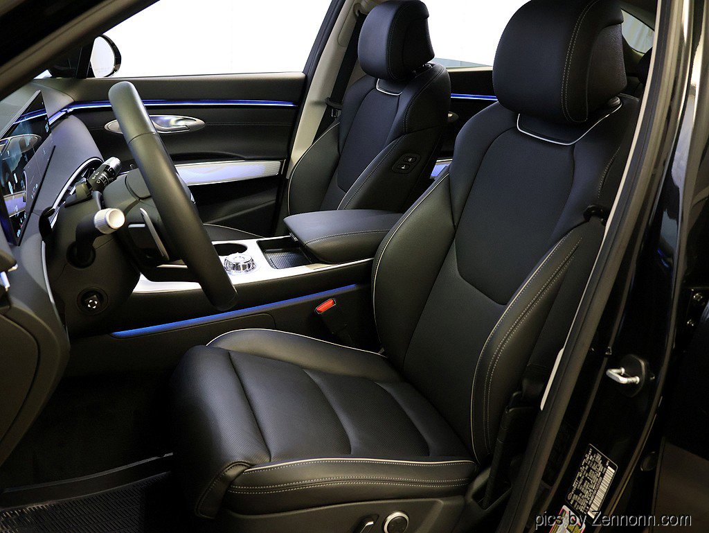 Used 2026 Genesis GV70 2.5T Advanced image 10