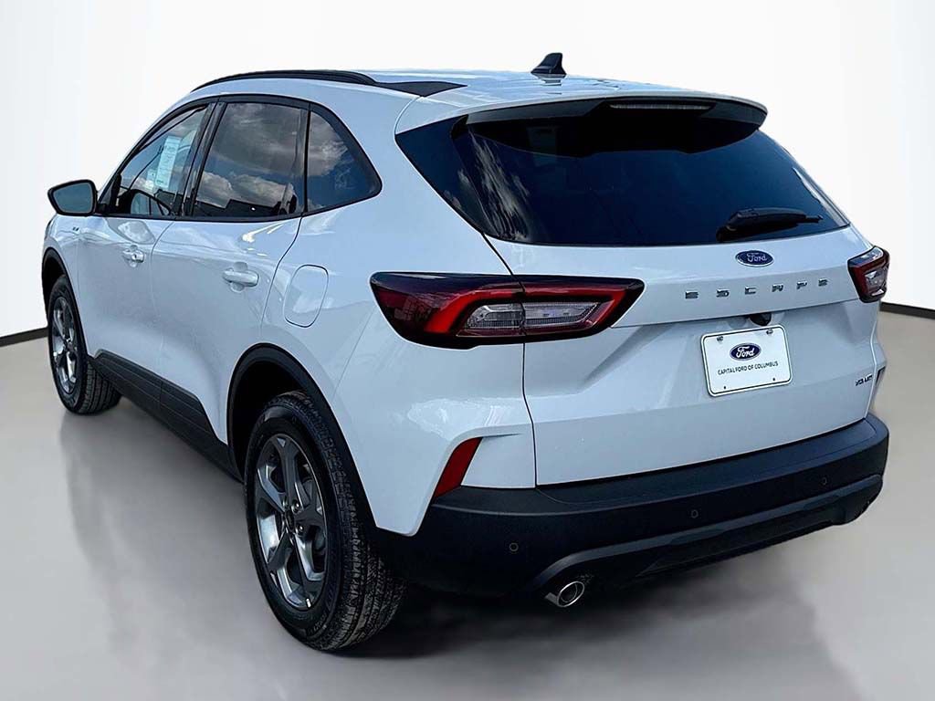 New 2026 Ford Escape ST-Line w/ Tech Pack #1 AWD/4WD image 8