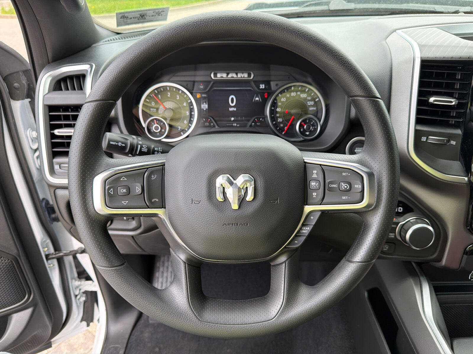 New 2026 RAM 1500 Express AWD/4WD image 14