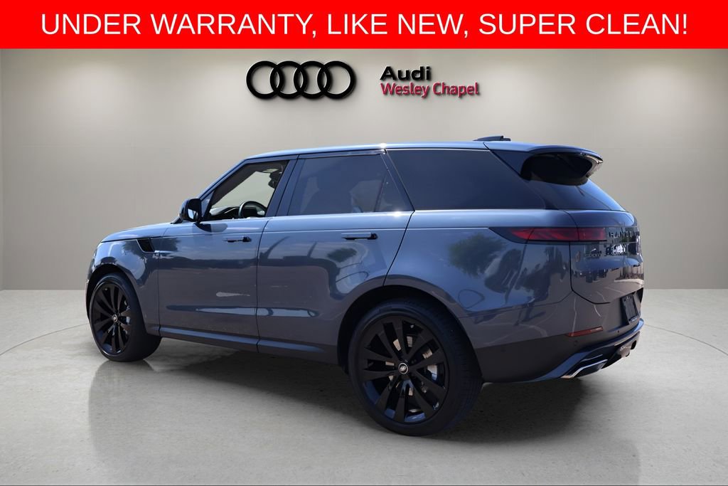 Used 2025 Land Rover Range Rover Sport SE image 3