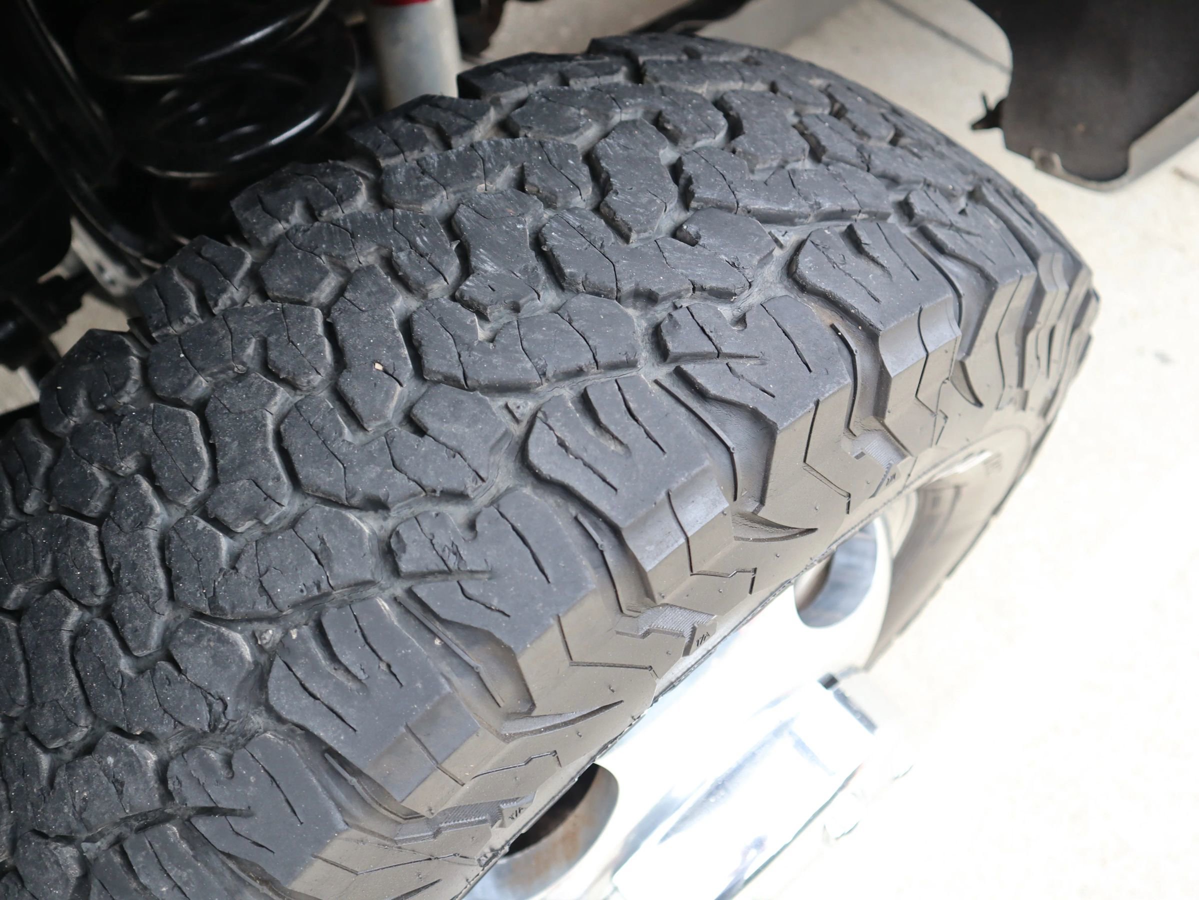 Used 2015 Ford F350 Lariat w/ Lariat Interior Package image 11