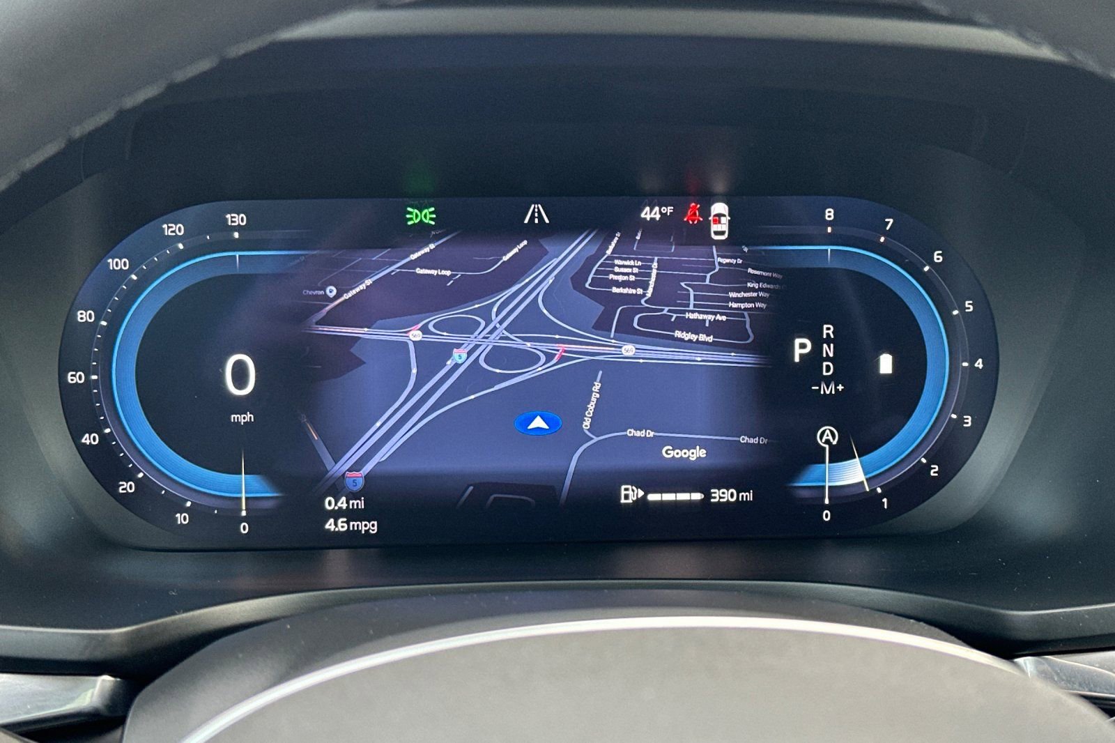 Used 2025 Volvo V60 B5 Cross Country Plus image 28