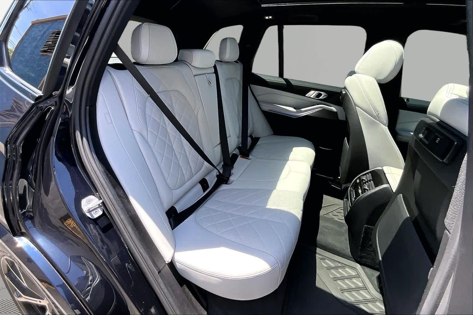 Used 2023 BMW X5 sDrive40i w/ M Sport Package RWD image 20