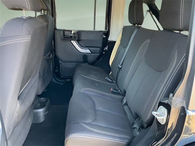 Used 2014 Jeep Wrangler Unlimited Sahara w/ Connectivity Group image 13