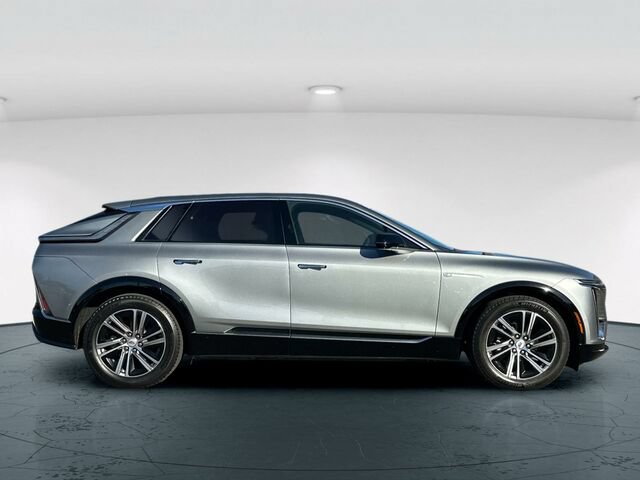 Used 2024 Cadillac Lyriq Luxury RWD image 7