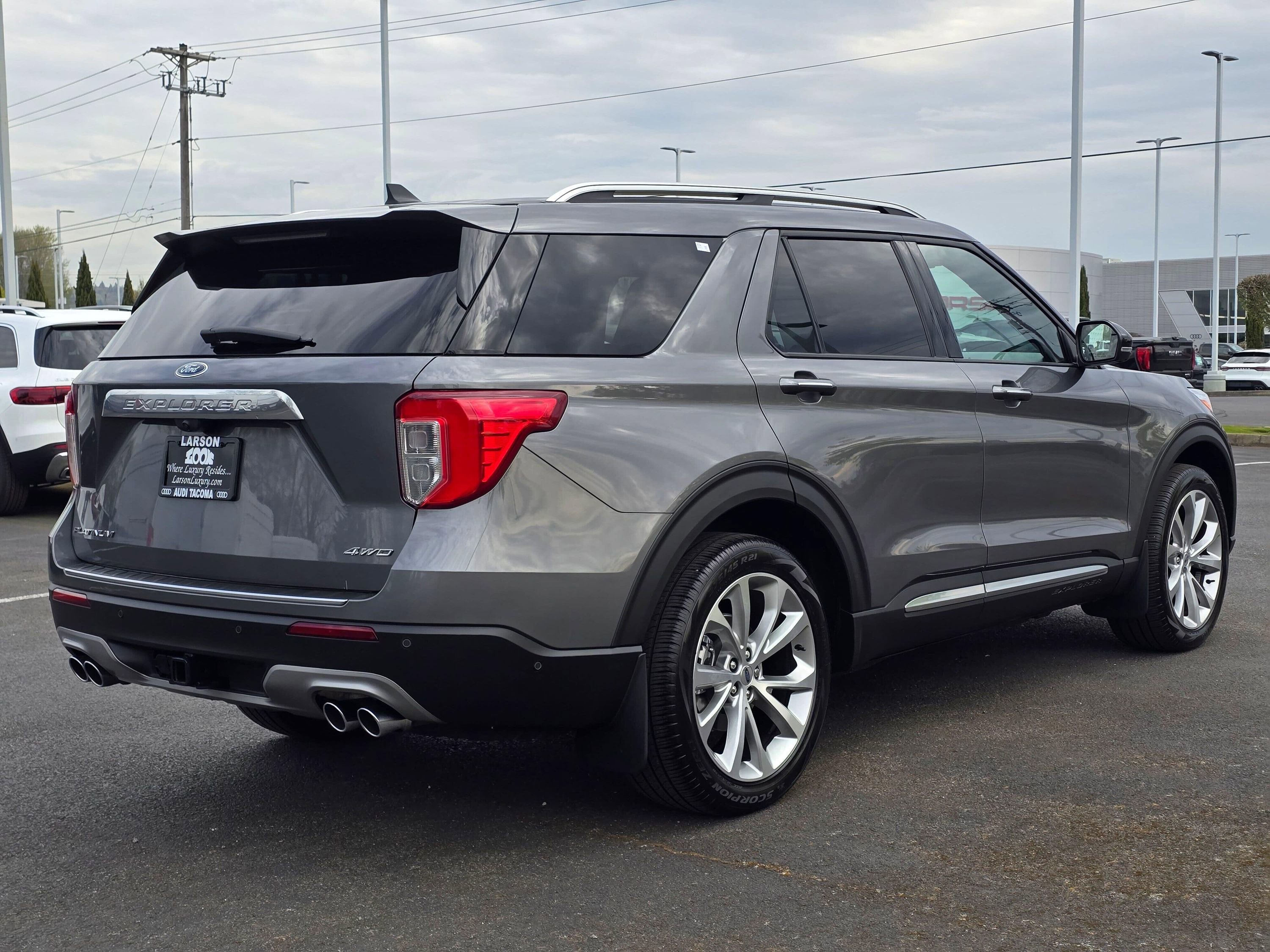 Used 2021 Ford Explorer Platinum w/ Equipment Group 601A image 6
