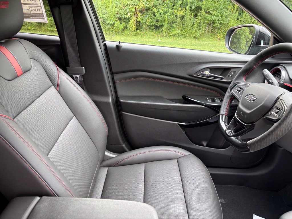 New 2026 Chevrolet Trax RS w/ Driver Confidence Package FWD image 28