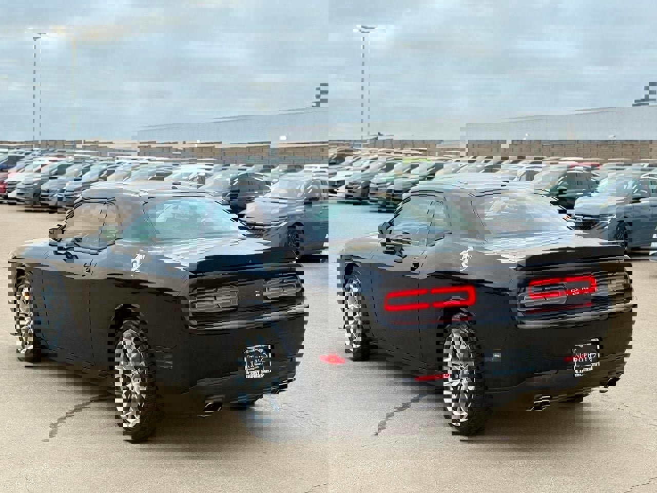 Used 2022 Dodge Challenger GT image 9