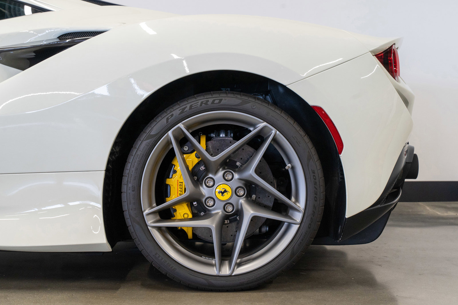 Used 2021 Ferrari F8 Tributo RWD image 19