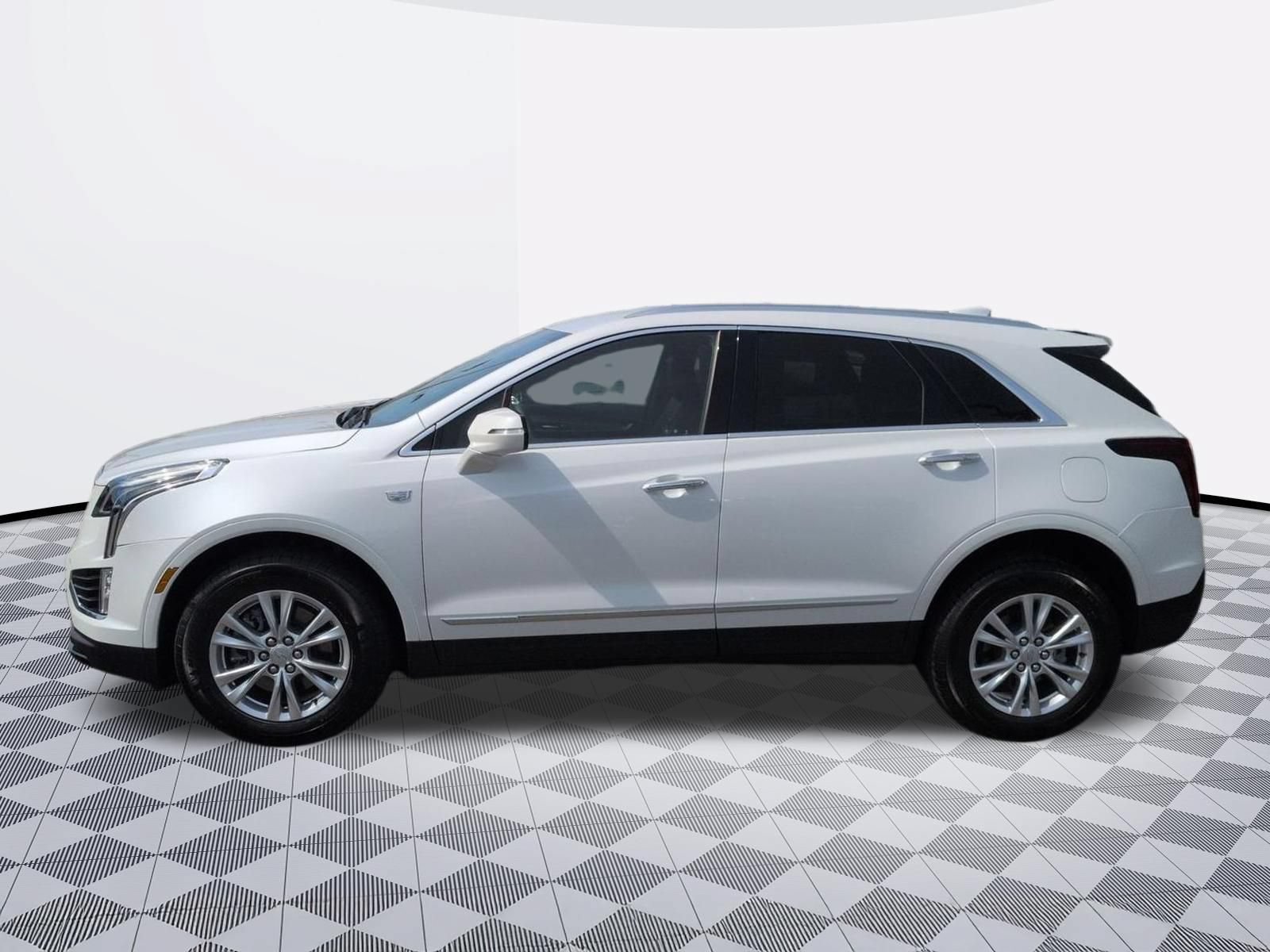 Certified 2025 Cadillac XT5 Luxury AWD/4WD image 4