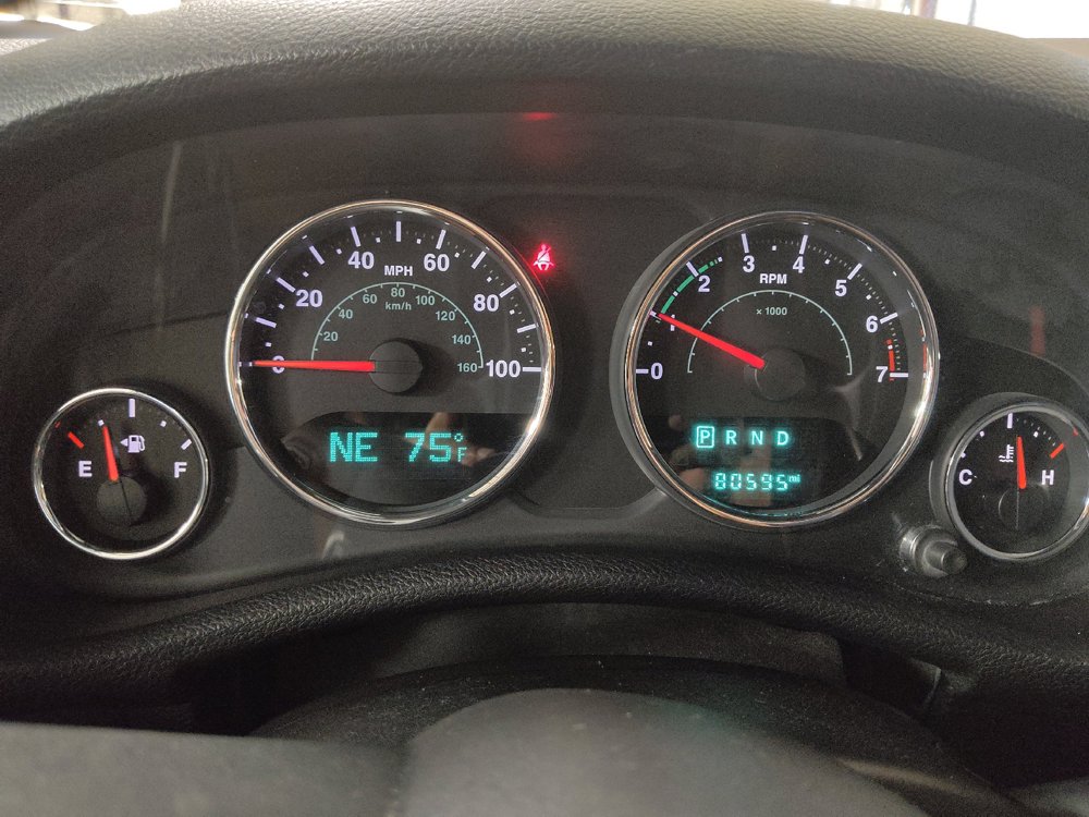 Used 2016 Jeep Wrangler Unlimited Sport w/ Connectivity Group AWD/4WD image 23