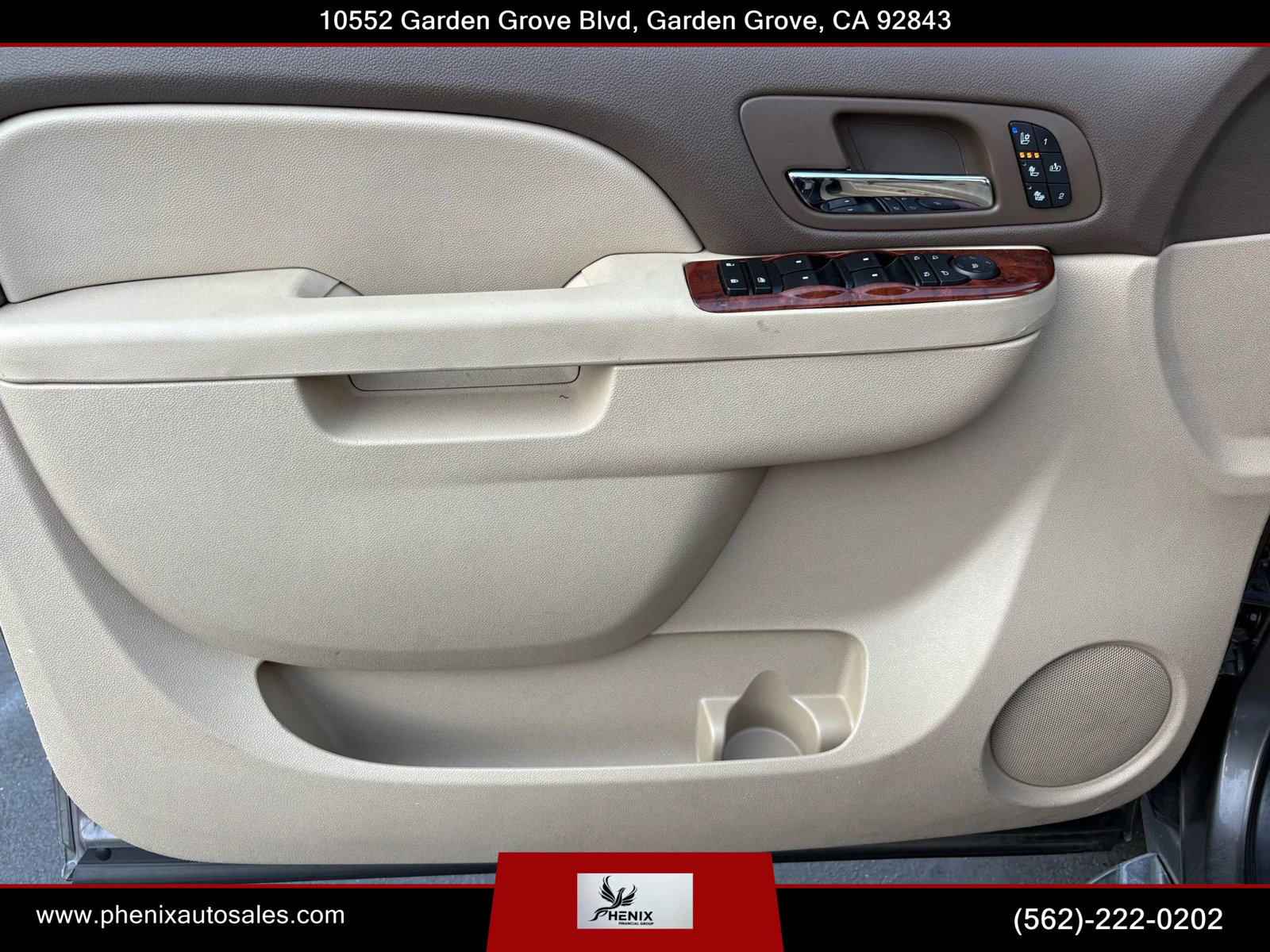 Used 2012 Chevrolet Suburban LTZ image 16