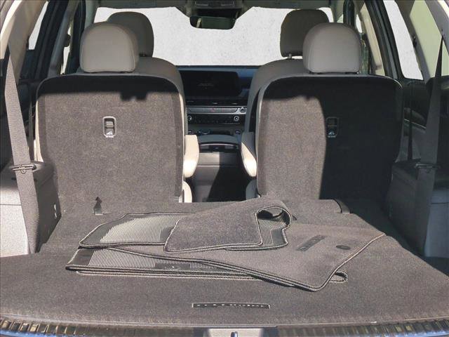 Used 2025 Kia Telluride SX w/ SX Captain's Chair Package image 6