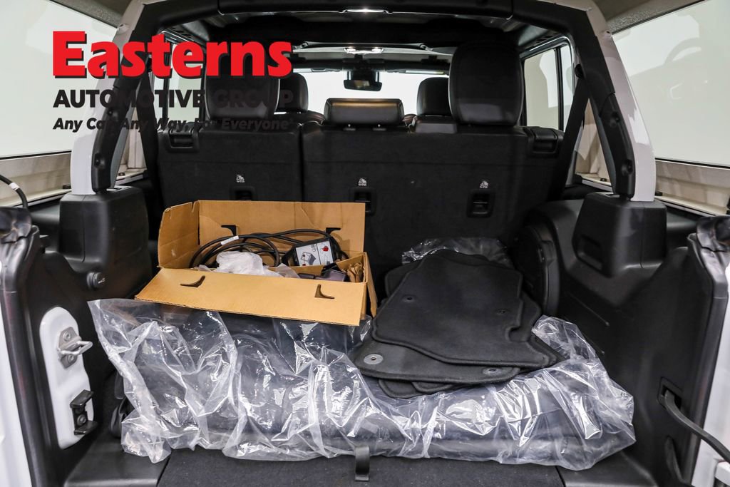 Used 2022 Jeep Wrangler Unlimited Rubicon 4xe w/ Cold Weather Group image 9