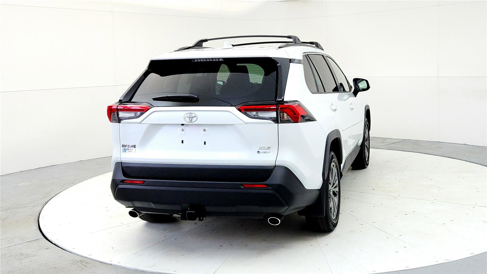 Used 2025 Toyota RAV4 XLE Premium w/ Weather Package image 5