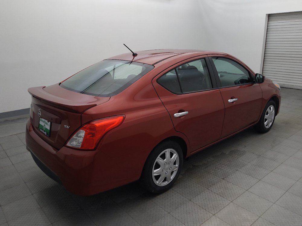 Used 2019 Nissan Versa SV FWD image 9