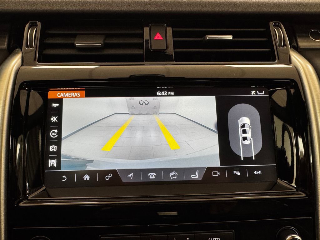 Used 2017 Land Rover Discovery HSE image 20