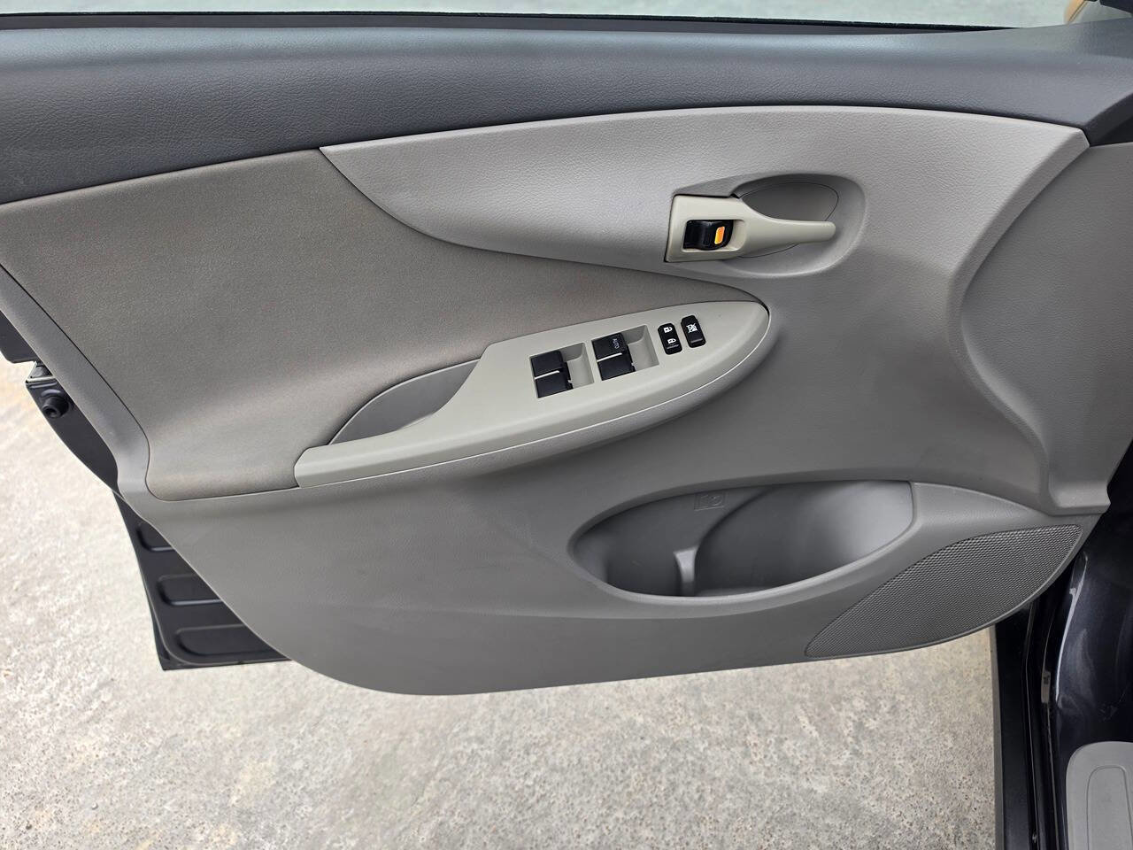 Used 2009 Toyota Corolla LE FWD image 19