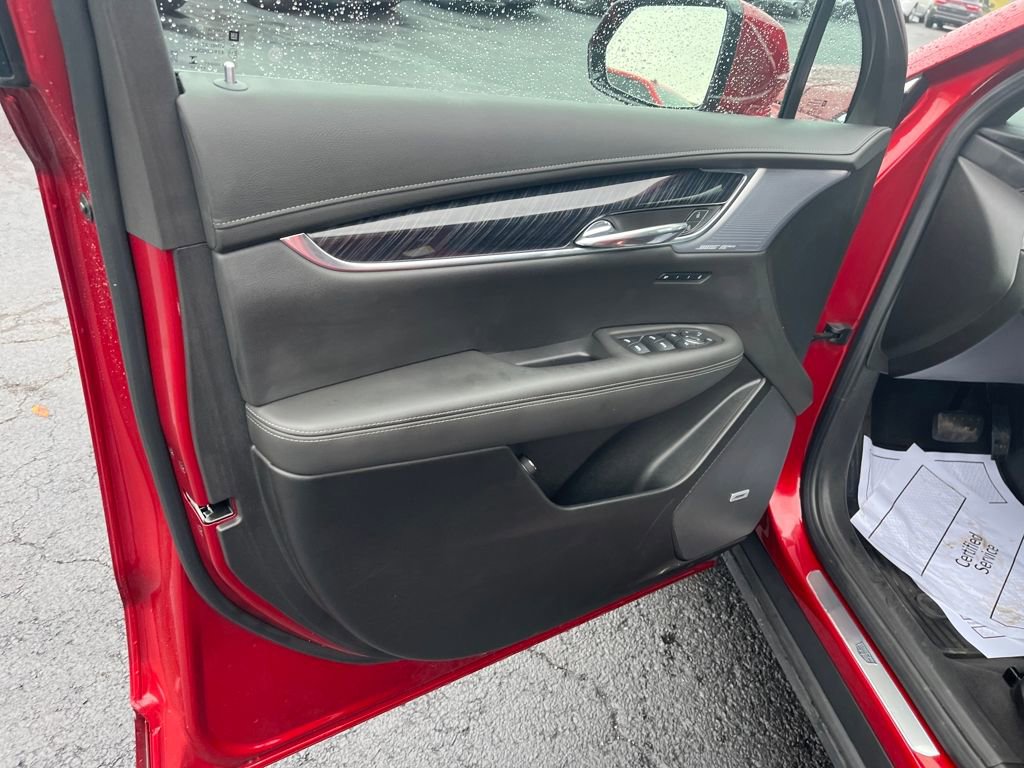 Used 2024 Cadillac XT6 Premium Luxury image 19