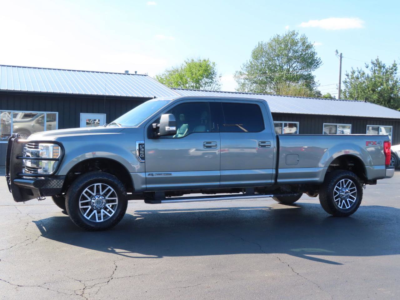 Used 2019 Ford F350 Lariat w/ Lariat Value Package image 2
