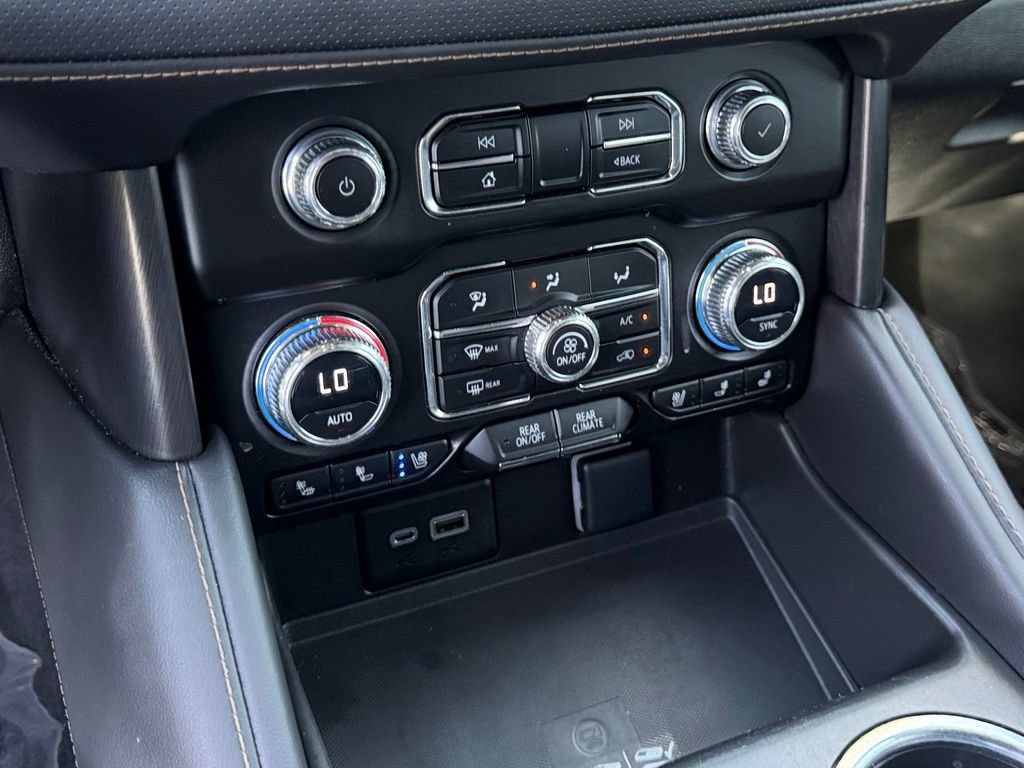 Used 2023 GMC Yukon AT4 w/ AT4 Premium Package AWD/4WD image 27