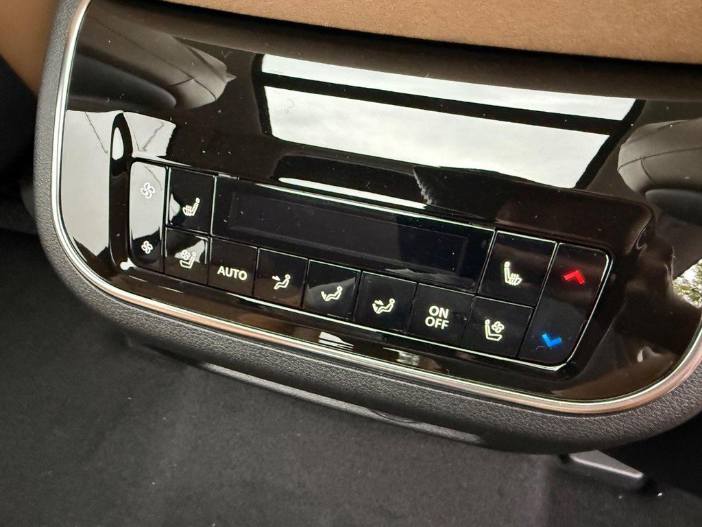 New 2027 INFINITI QX80 Luxe w/ Cargo Package AWD/4WD image 7