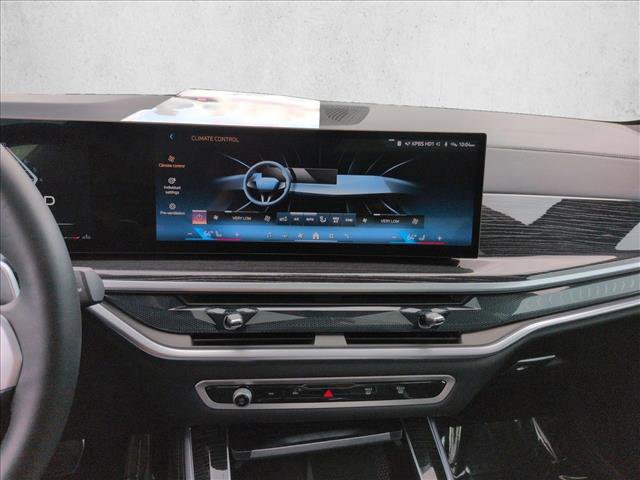 Used 2025 BMW X5 xDrive40i w/ M Sport Package AWD/4WD image 15