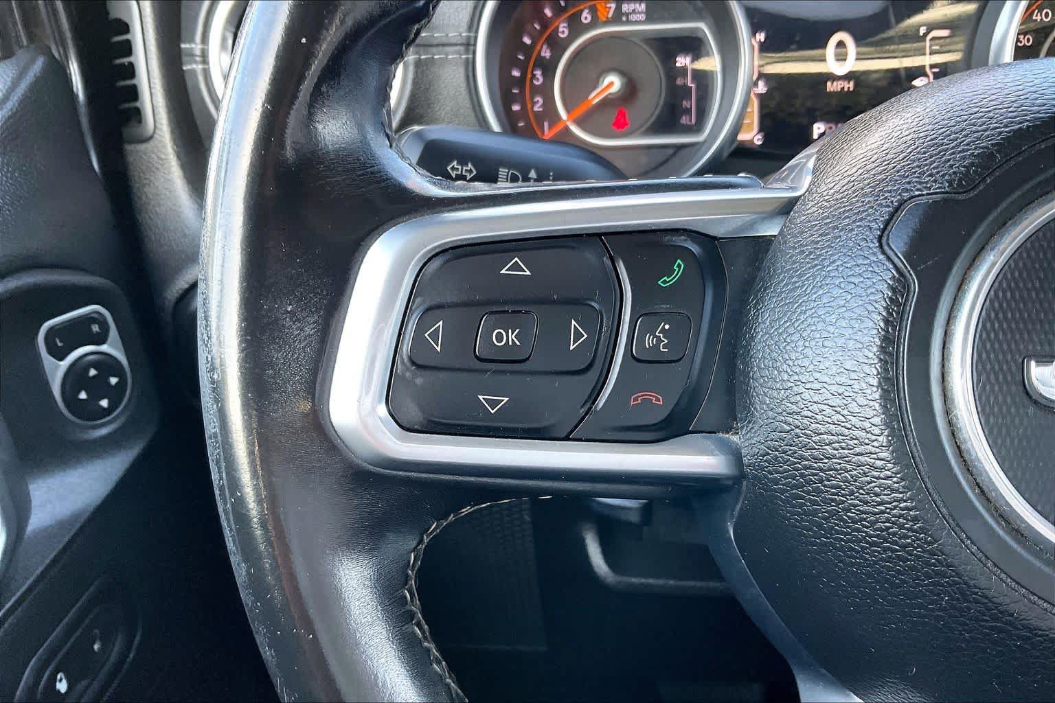 Used 2018 Jeep Wrangler Unlimited Sahara AWD/4WD image 22